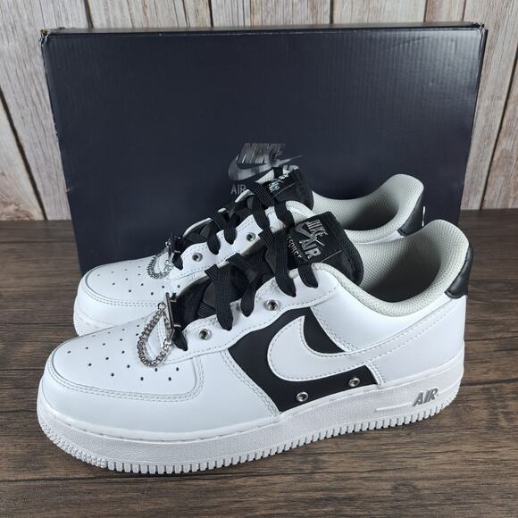 Nike Air Force 1 '07 Premium Silver Chain Men's Sz 7 Women's Sz 8.5 White Black